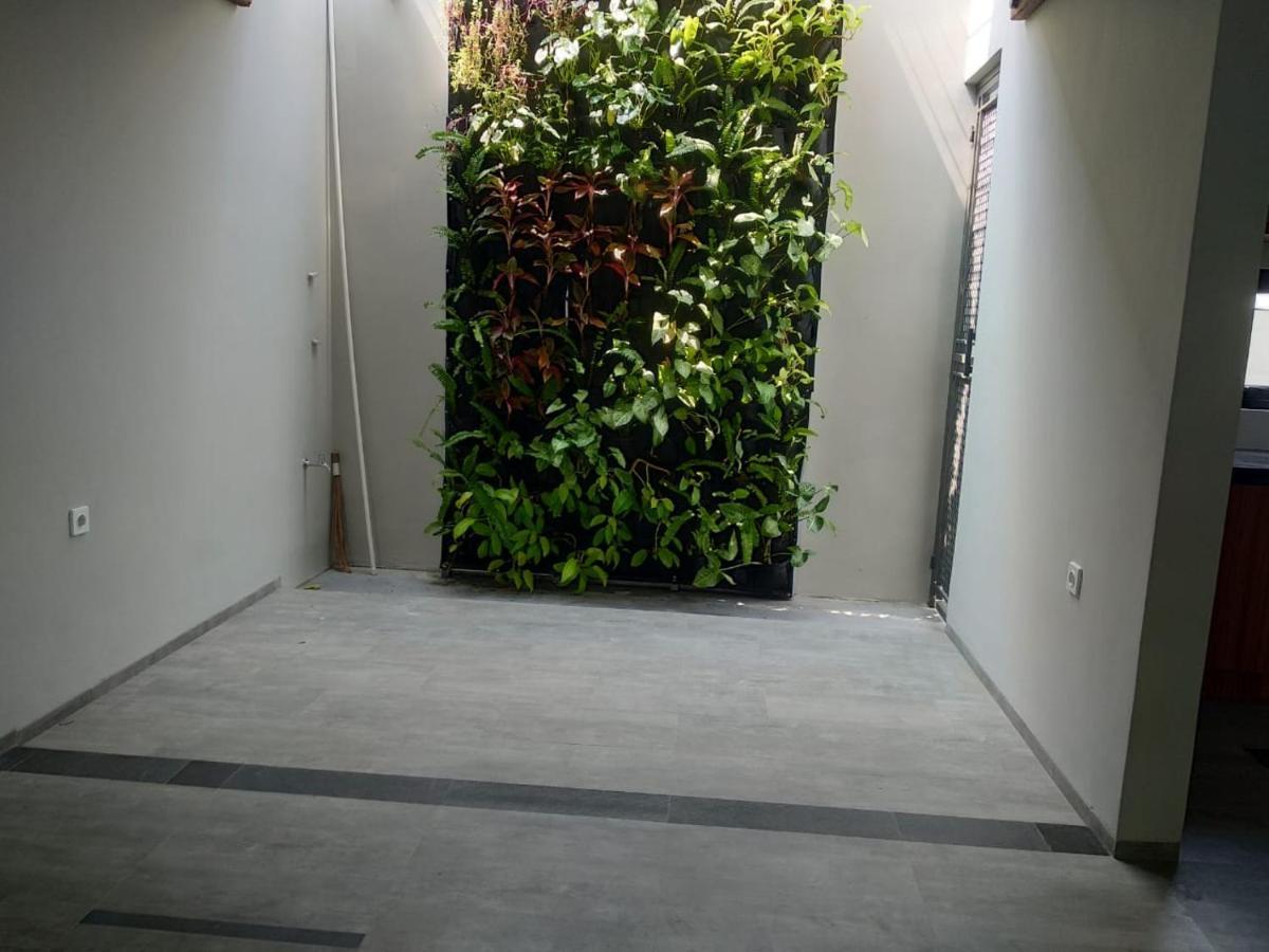 Reddoorz Plus Near Radio Dalam 3 Jakarta Exteriör bild