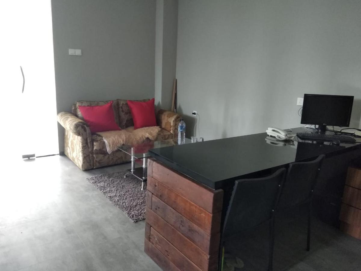 Reddoorz Plus Near Radio Dalam 3 Jakarta Exteriör bild