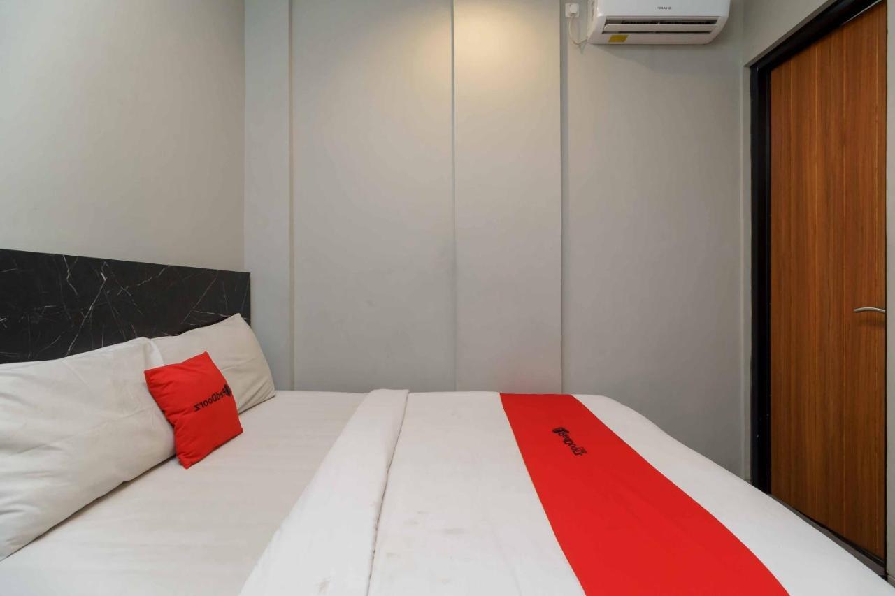 Reddoorz Plus Near Radio Dalam 3 Jakarta Exteriör bild